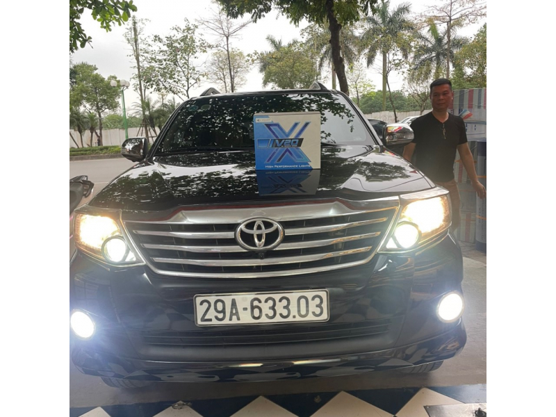 Độ đèn nâng cấp ánh sáng  TOYOTA 